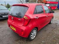 Usado Kia Picanto 84 HP (61 kW) 2014 Vermelho Citadino