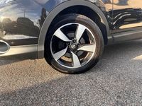 Used Nissan Qashqai N-Connecta 115 HP (84 kW) 2017 Black SUV