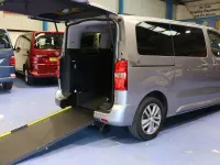 Używany Peugeot Traveller Active 180 KM (132 kW) 2021 Szary Minivan