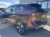 Used Nissan Qashqai N-Connecta 155 HP (114 kW) 2024 Red SUV