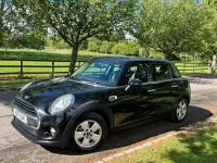 Begagnad Mini ONE Hatch 102 HK (75 kW) 2017 Svart Halvkombi