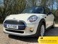 Usado Mini Cooper Hatch 136 CV (100 kW) 2017 Blanco Utilitario