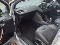 Used Peugeot 208 GT-line 100 HP (73 kW) 2018 Silver Hatchback