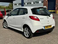 Used Mazda 2 2010 White Hatchback