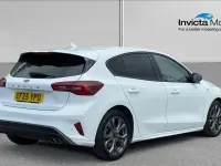 Used Ford Focus ST-Line 125 HP (91 kW) 2025 White Hatchback