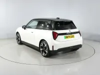 Used Mini Cooper SE Hatch 158 kW (215 HP) 2024 White Hatchback