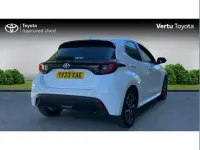 Used Toyota Yaris Hybrid Design 116 HP (85 kW) 2023 White Hatchback