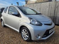 Used Toyota Aygo 68 HP (50 kW) 2014 Silver Hatchback