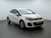 Begagnad Kia Rio 75 HK (55 kW) 2016 Vit Halvkombi