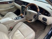 used Jaguar XJ Series 4.2 V8 SE 4dr Auto