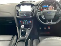 Used Ford Focus ST 250 HP (183 kW) 2017 Blue Hatchback