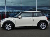 Used Mini ONE Hatch 101 HP (74 kW) 2018 White Hatchback