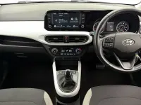 Used Hyundai i10 Premium 84 HP (61 kW) 2022 Silver Hatchback
