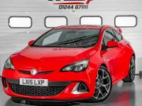 Used Vauxhall Astra GTC 280 HP (205 kW) 2015 Red Hatchback