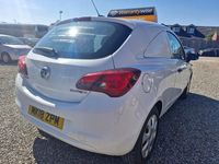 Used Vauxhall Corsa 95 HP (69 kW) 2018 White Van