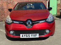 Used Renault Clio IV Dynamique 90 HP (66 kW) 2015 Red Hatchback
