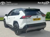 Used Toyota RAV4 218 HP (160 kW) 2023 White/black SUV