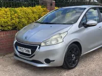 Używany Peugeot 208 Access 82 KM (60 kW) 2013 Srebrny Hatchback