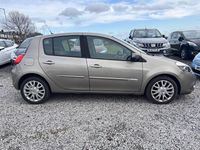 Used Renault Clio II Dynamique 2011 Beige Hatchback