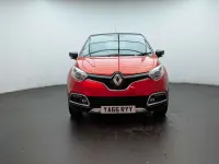 Used Renault Captur Signature 90 HP (66 kW) 2016 Red and black SUV