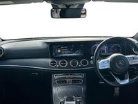 Usado Mercedes E220 Active 194 CV (142 kW) 2020 Plateado Familiar