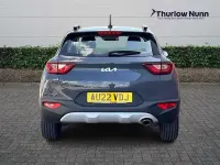 Usado Kia Stonic 99 CV (72 kW) 2022 Gris SUV