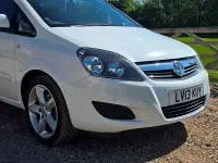 Begagnad Vauxhall Zafira 2013 Vit Minibuss