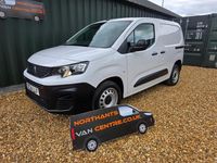 Second-hand Peugeot Partner Premium 131 CP (96 kW) 2024 Alb Monovolum