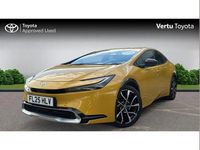 Used Toyota Prius 220 HP (161 kW) 2025 Yellow Hatchback