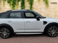 Used Mini Cooper Countryman Exclusive 134 HP (98 kW) 2022 Silver SUV