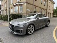 Usado Audi TT S-Line 245 HP (180 kW) 2023 Cinzento Coupé