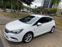 Used Vauxhall Astra SRi 2015 White Hatchback
