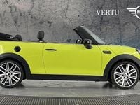 Usado Mini Cooper S Exclusive 176 HP (129 kW) 2023 Amarelo Citadino
