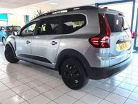 Begagnad Dacia Jogger Extreme 110 HK (80 kW) 2024 Grå Minibuss