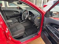 Used Kia Ceed 2011 Red Hatchback