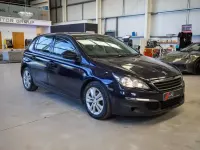 Gebraucht Peugeot 308 Active 100 PS (73 kW) 2014 Blau Kleinwagen