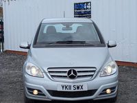Begagnad Mercedes B160 2011 Silver Minibuss