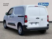 New Vauxhall Combo 101 HP (74 kW) 2026 White MPV