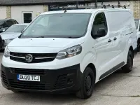 Second-hand Vauxhall Vivaro Edition 120 CP (88 kW) 2020 Alb Monovolum