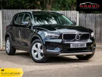 Used Volvo XC40 Momentum 147 HP (108 kW) 2019 Black SUV