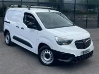 Used Vauxhall Combo Edition 100 HP (73 kW) 2019 White MPV