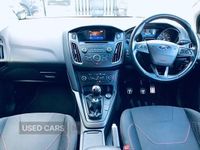 Used Ford Focus Zetec 115 HP (84 kW) 2015 Black Hatchback