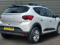 Begagnad Dacia Sandero Expression 91 HK (66 kW) 2025 Halvkombi