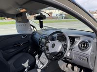 Used Renault Captur Dynamique 90 HP (66 kW) 2016 White SUV