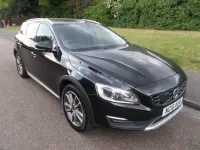 Used Volvo V60 CC 190 HP (139 kW) 2016 Black Estate