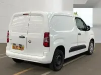 Używany Vauxhall Combo Sportive 100 KM (73 kW) 2020 Biały Minivan