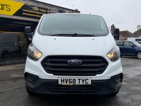 Used Ford Transit Custom 105 HP (77 kW) 2018 White Van