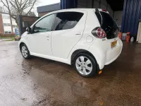 Used Toyota Aygo 2011 White Hatchback
