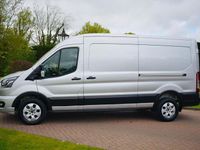 Usado Ford Transit Limited 165 HP (121 kW) 2024 Cinzento Van