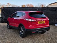 Used Nissan Qashqai N-Connecta 2016 Red SUV